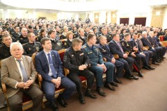 Вручили знамя